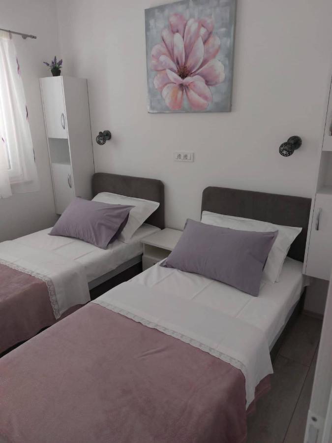Holiday Home Kate Vis Exterior foto